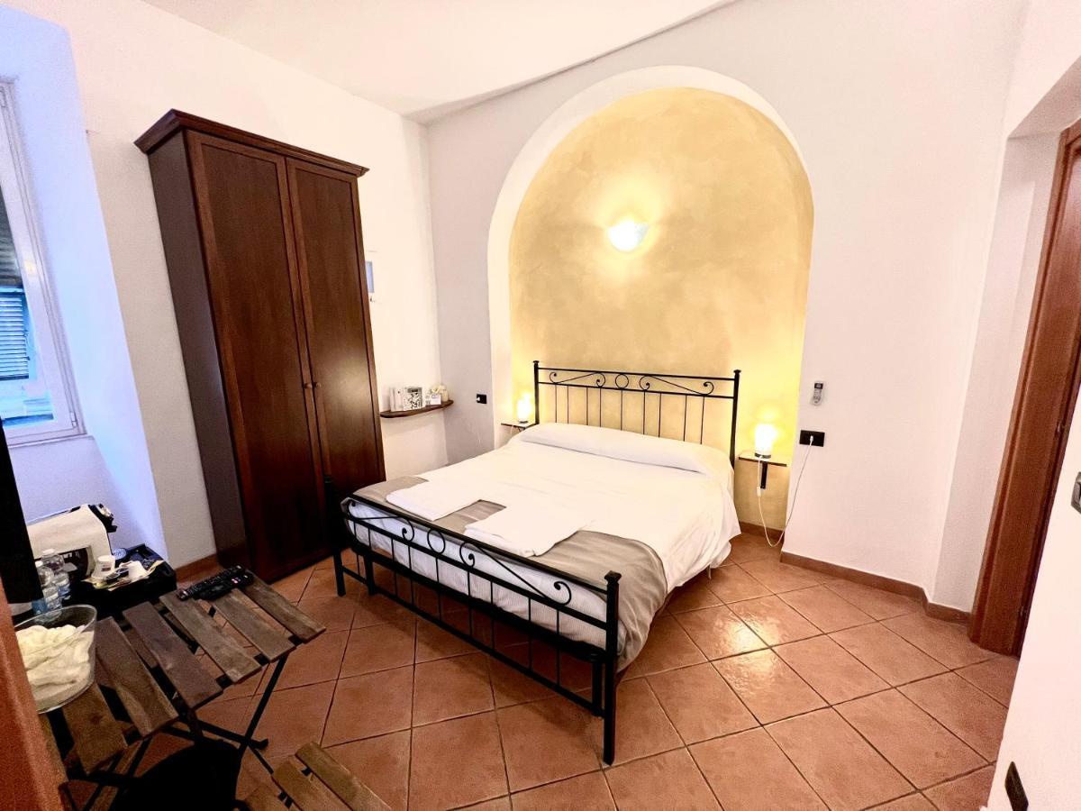 Affittacamere Virginia'S Rooms Genua Buitenkant foto
