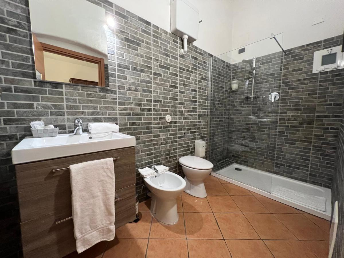 Affittacamere Virginia'S Rooms Genua Buitenkant foto
